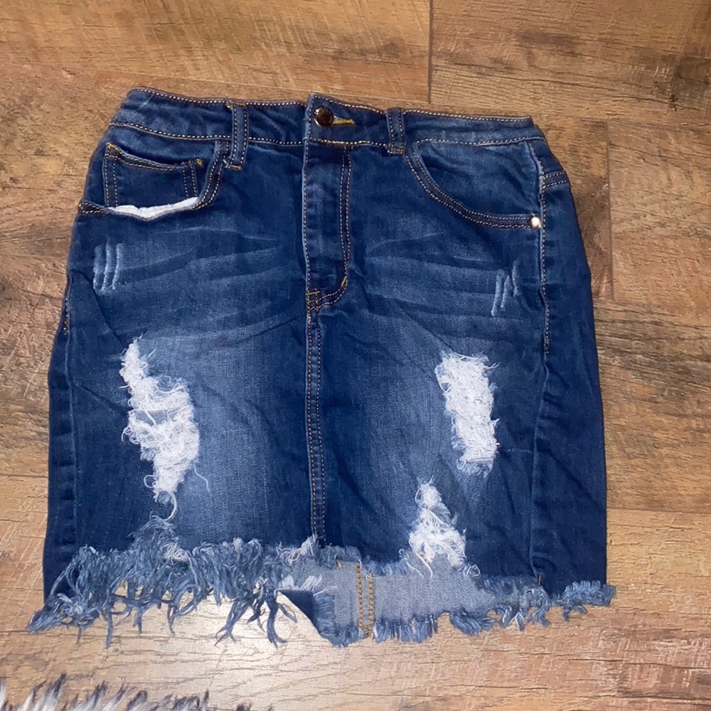 Fashion Nova Jean Skirt Distressed Denim Style Size 28 Medium